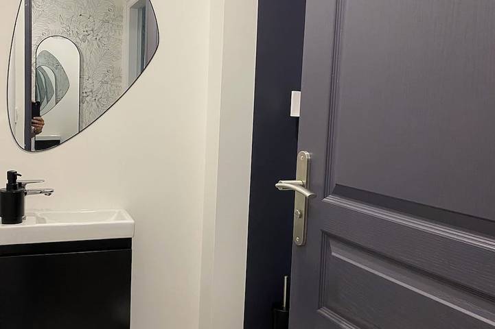 Ganze Wohnung, Atelier d'Arches, charming 2-bedroom apartment for 4 people in a beautiful historic building in Charleville-Mézières, Ardennen