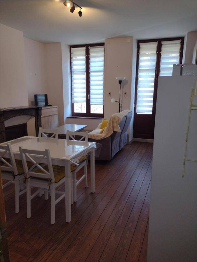 Appartement entier, Appartement 1er etage proche des Termes in Bourbonne-les-Bains, Haute-Marne