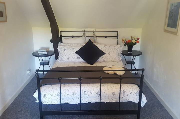 Gîte pour 4 personnes, avec terrasse ainsi que piscine et jardin à Camors - 2