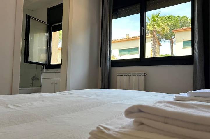 Preciosa Casa, con Enorme Piscina en Zona Tranquila y Familiar in Sant Feliu de Guíxols, Costa Brava