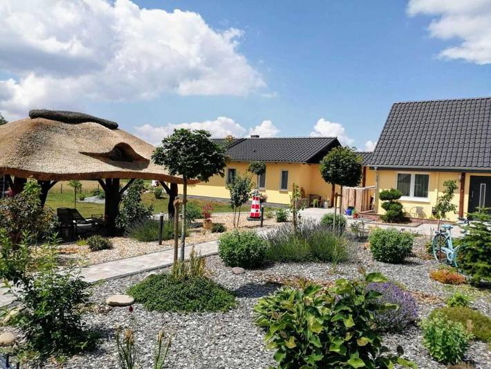 Ferienwohnung für 3 Personen, mit Terrasse und Garten