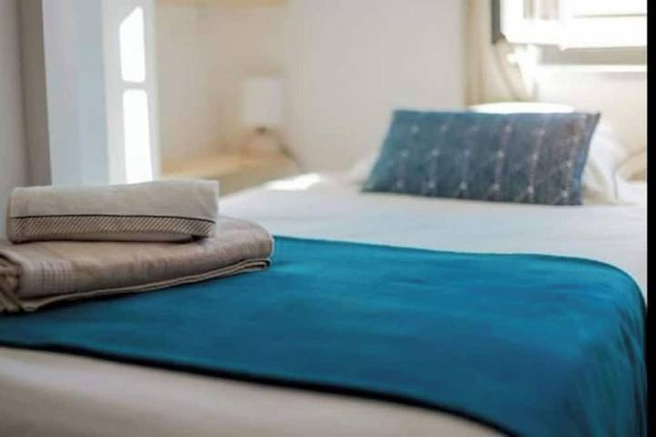 Entire apartment, Apartment in the heart of old Antibes in Antibes, Mediterranean Coast (France)