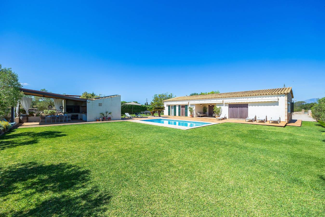 Landhuis 'Sa Finca' met bergzicht, wifi en airconditioning in Muro, Noord-Mallorca