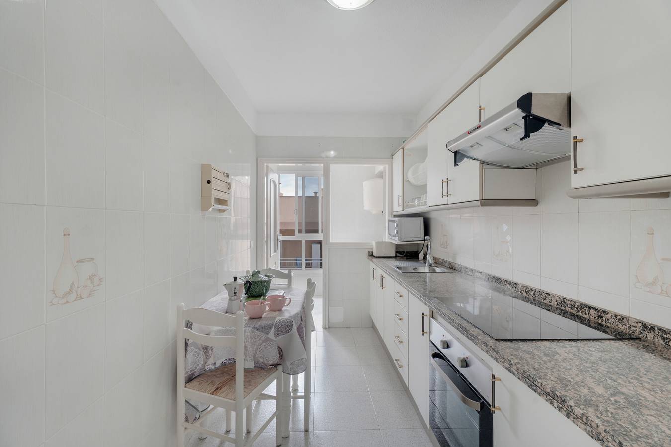 Entire apartment, Vacation Apartment 'Horizonte' with Sea View, Balcony and Wi-Fi in Playa el Médano, Granadilla de Abona