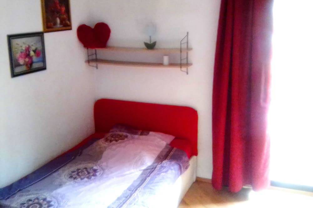 Ganze Wohnung, Nice Flat,2km city,1min Tram,car park,wifi,kitchen in Mannheim, Kurpfalz