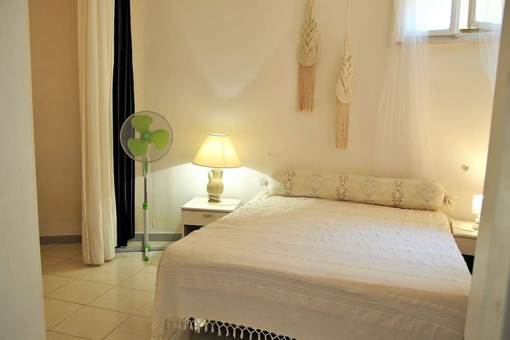 Schönes  Ferienhaus für 4 Gäste mit Klimaanlage,  W-Lan, Tv, Innenhof und Haustiere erlaubt in Sperlonga, Latina Provinz