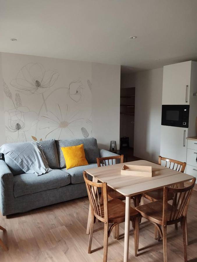 Gîte pour 4 personnes, avec jardin ainsi que jacuzzi et terrasse à La Chapelle-aux-Bois - 2