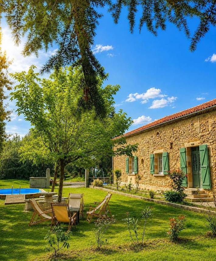 Location de vacances pour 6 personnes, avec Terrasse et Jacuzzi ainsi que Jardin et Piscine à Vic-Fezensac - 2