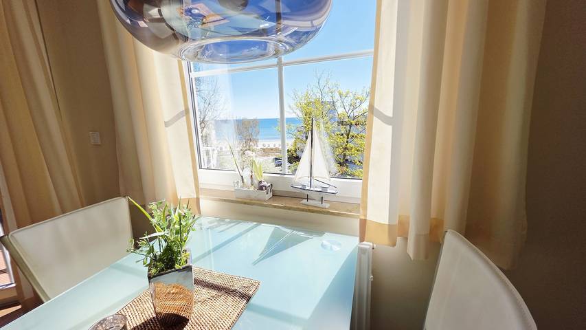 Ferienwohnung für 4 Personen, mit Balkon und Pool sowie Sauna und Seeblick in Grömitz