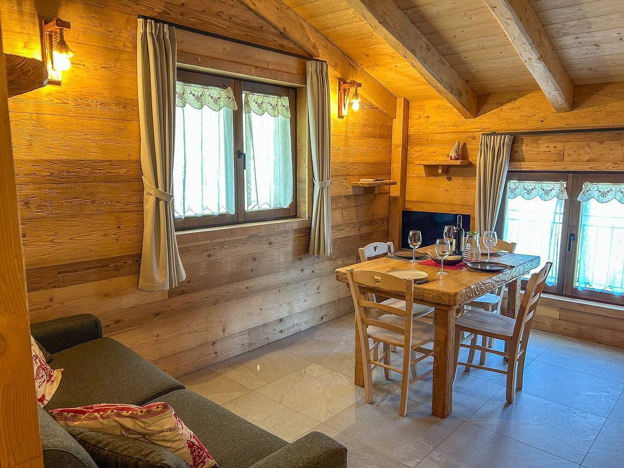 Appartamento intero, Appartamento vacanze per 4 persone con idromassaggio in Chiesa in Valmalenco (Borgo), Chiesa in Valmalenco