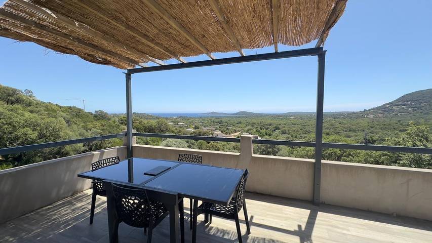 Gîte pour 4 personnes, avec Terrasse ainsi que Jardin et Vue