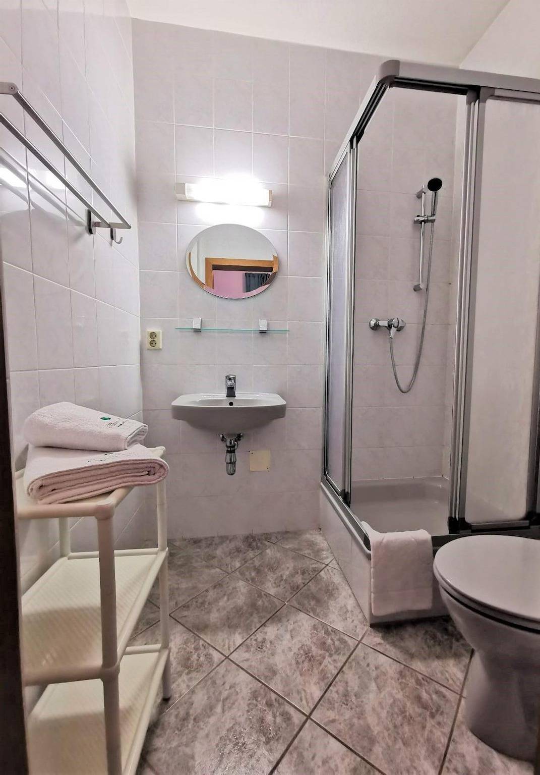 Lavendelzimmer mit 2 Einzelbetten in Altenberg, Osterzgebirge