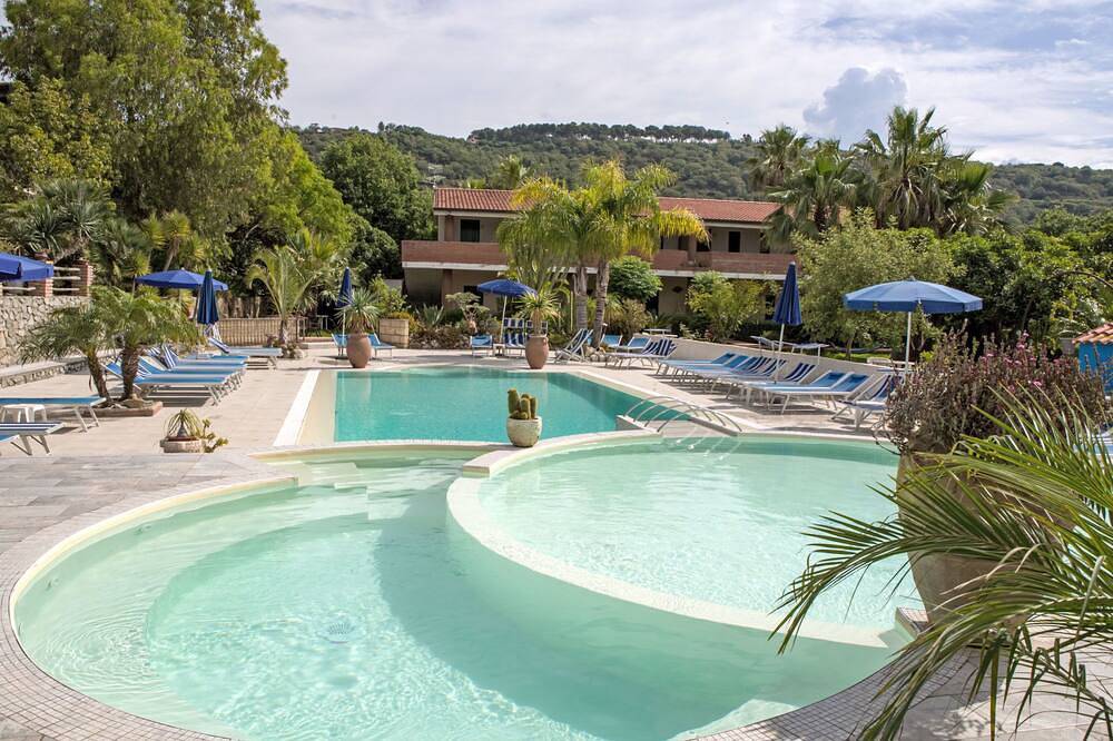 Agriturismo per 5 Persone in Santa Maria Vibo Valentia, Costa Tirrenica Calabria