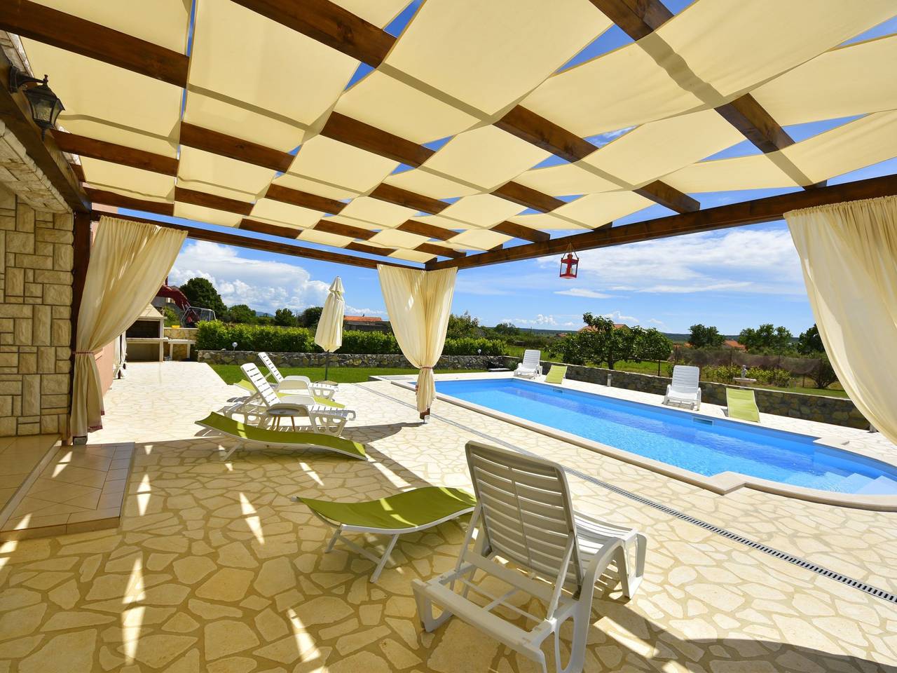 Frane in Grad Benkovac, Zadar