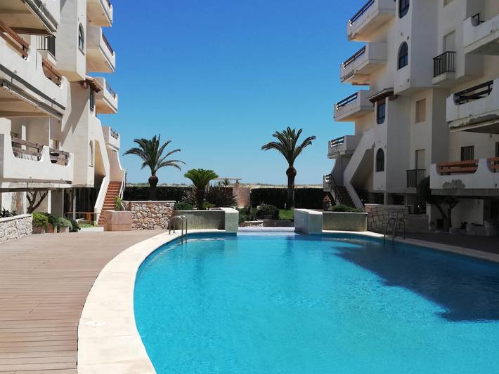 Apartamento entero, Apartamento 2 dormitorios, terraza y parking en Playa Xeraco in Playa Xeraco, Jaraco
