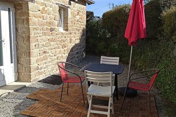 Gîte pour 4 personnes, avec terrasse à Melrand