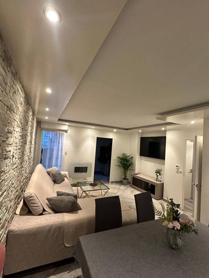 Gîte pour 5 personnes, avec balcon à Rosny-sous-Bois - 2