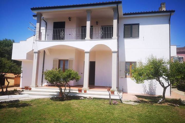 Appartamento vacanze per 8 persone, con giardino e terrazza, con animali domestici - 1