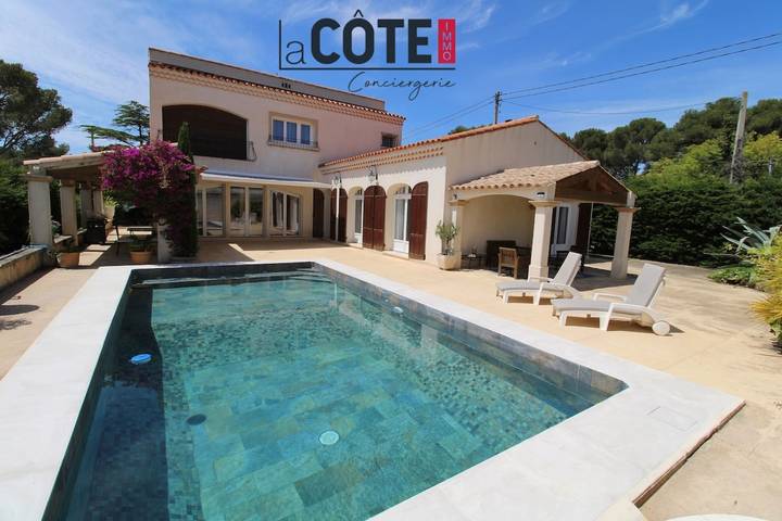 Maison de vacances pour 9 personnes, avec terrasse ainsi que jardin et piscine - 1