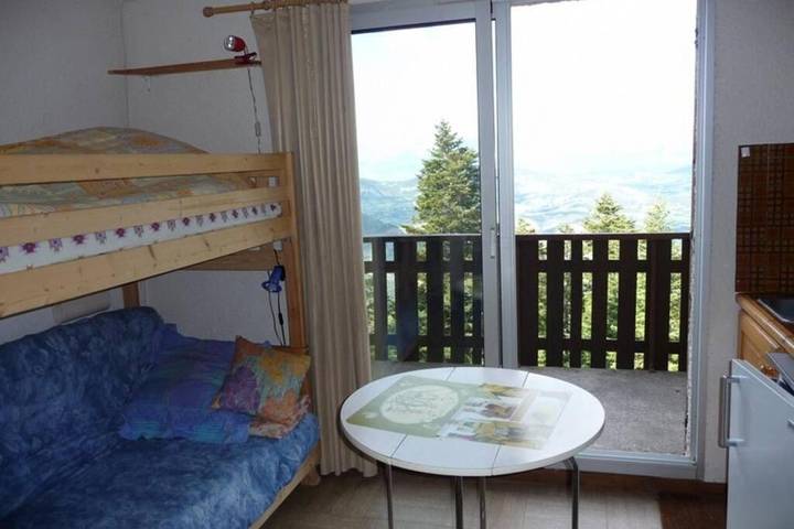 Gîte pour 3 personnes, avec vue et terrasse à Selonnet - 2