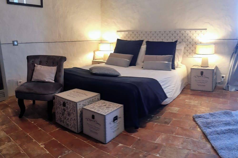 La bastide de Valensole in Provence, private estate and swimming pool in Valensole, Verdon Regional Natural Park