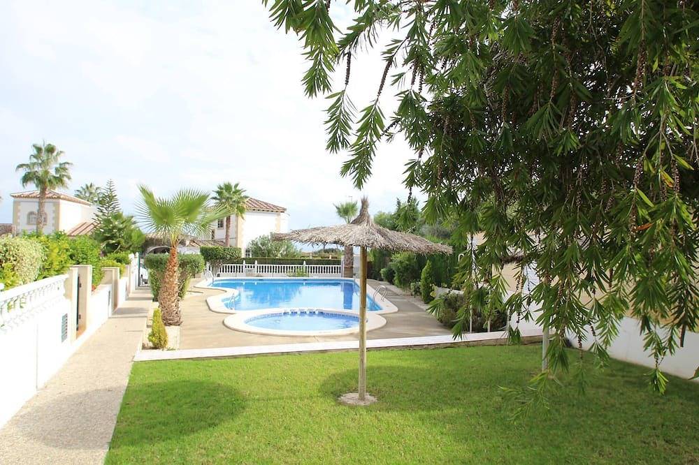 Apartamento entero, Hostal Martin Villa Golf Plaza Orihuela Costa Alicante. Wifi gratuito in Villamartín (Orihuela), Orihuela