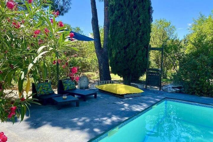 Gîte pour 4 personnes, avec piscine et jardin à Saint-Michel-d'Euzet