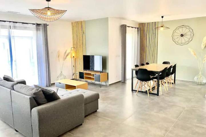 Villa pour 8 personnes, avec jardin et terrasse