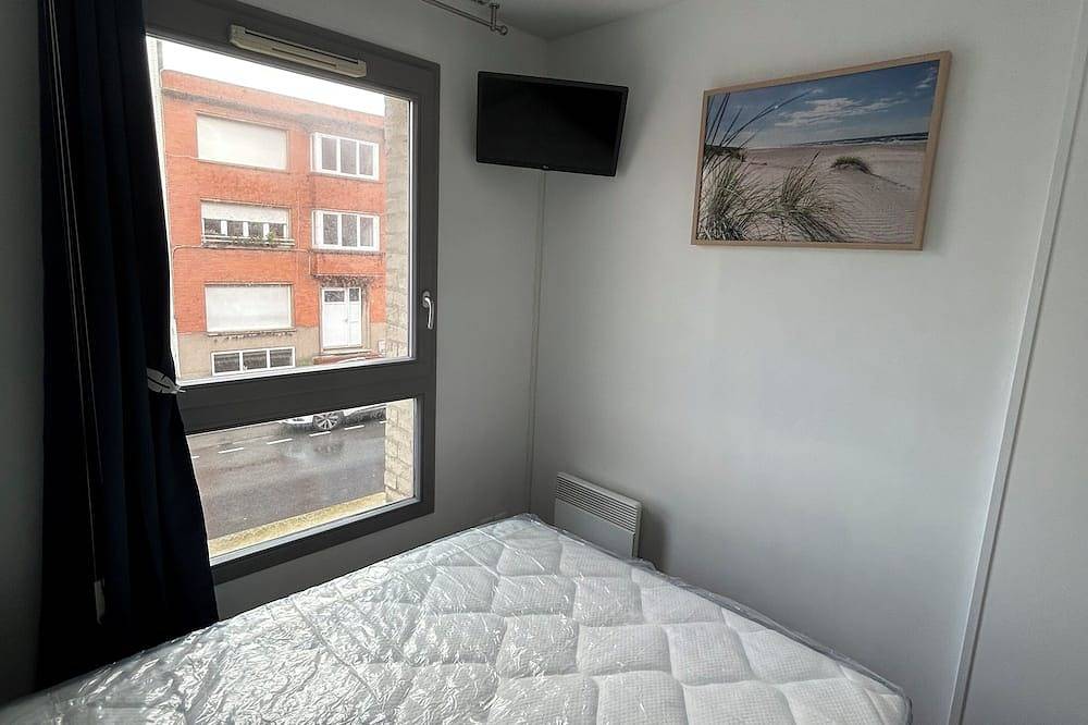 Entire apartment, Apartment 38 m2, beach 50 m, balcony in Bray-Dunes, Flanders Dune Coast