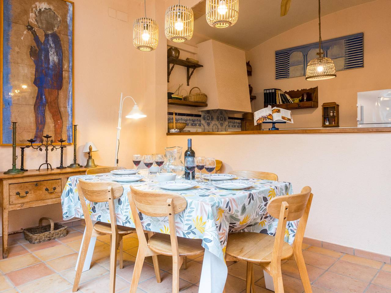 Charming Village House, 30m from Llafranc Beach, 4 Bedrooms, A/C & Patio with Bbq in Llafranc, Palafrugell