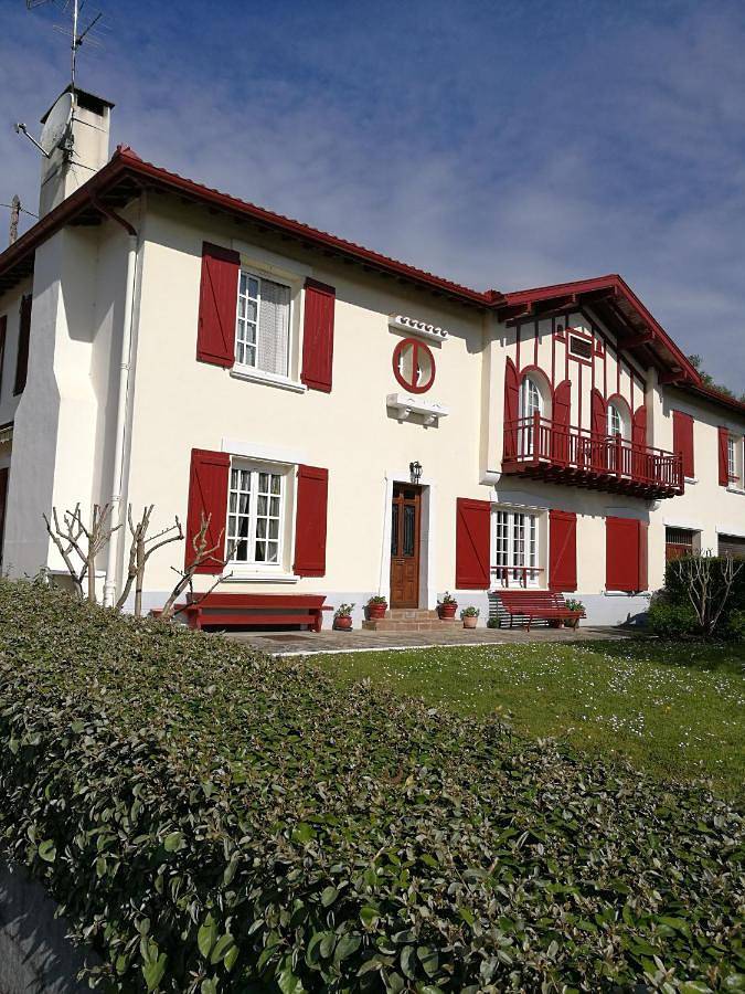 Appartement entier, Two-Bedroom Apartment in Hasparren, Région de Bayonne