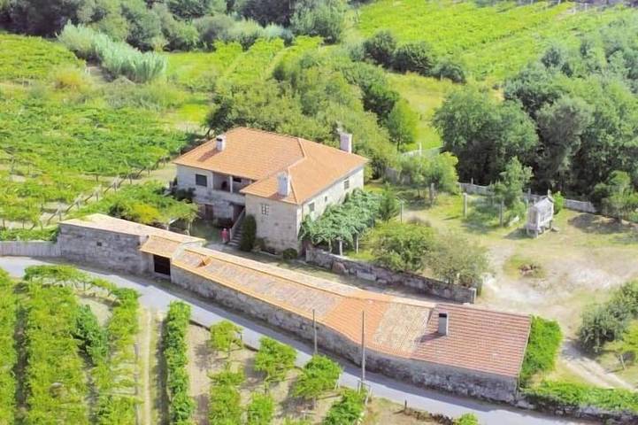 Casa rural para 10 personas, con terraza y jardín - 1
