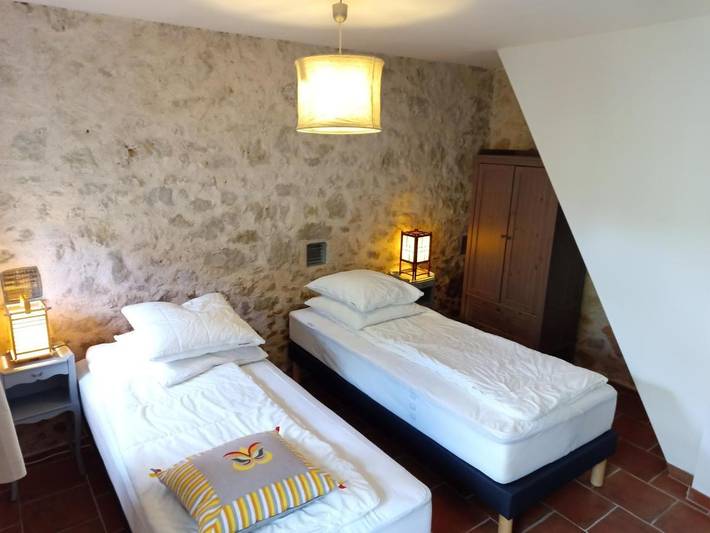 Chambre d’hôte pour 6 personnes, avec vue ainsi que piscine et jardin dans le Gers - 4