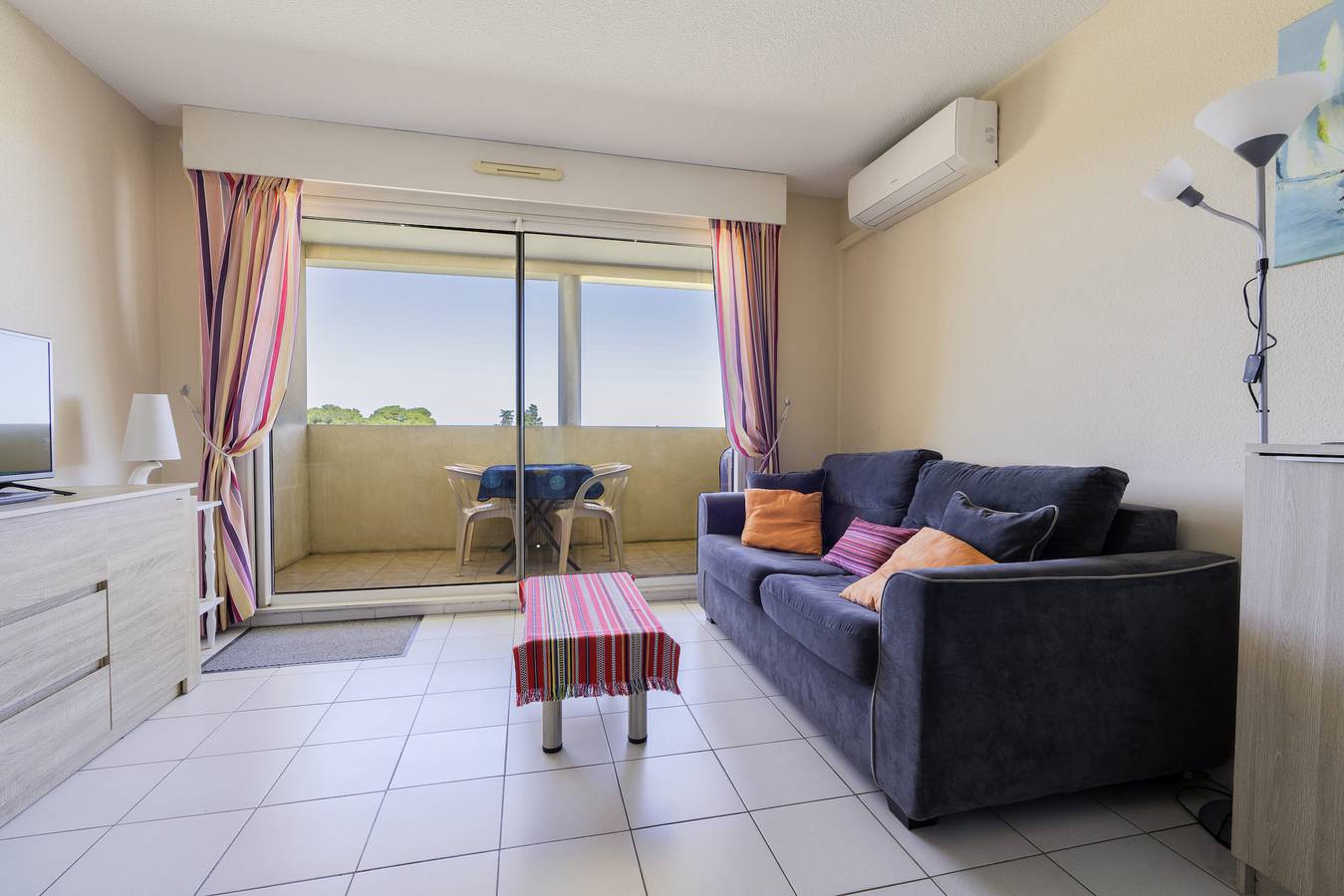 Appartement entier, Appartement 6 pers., avec clim, piscine, garage, vue sur lac, terrasse & Wi-Fi in Le Grau-du-Roi, Côte d'Améthyste
