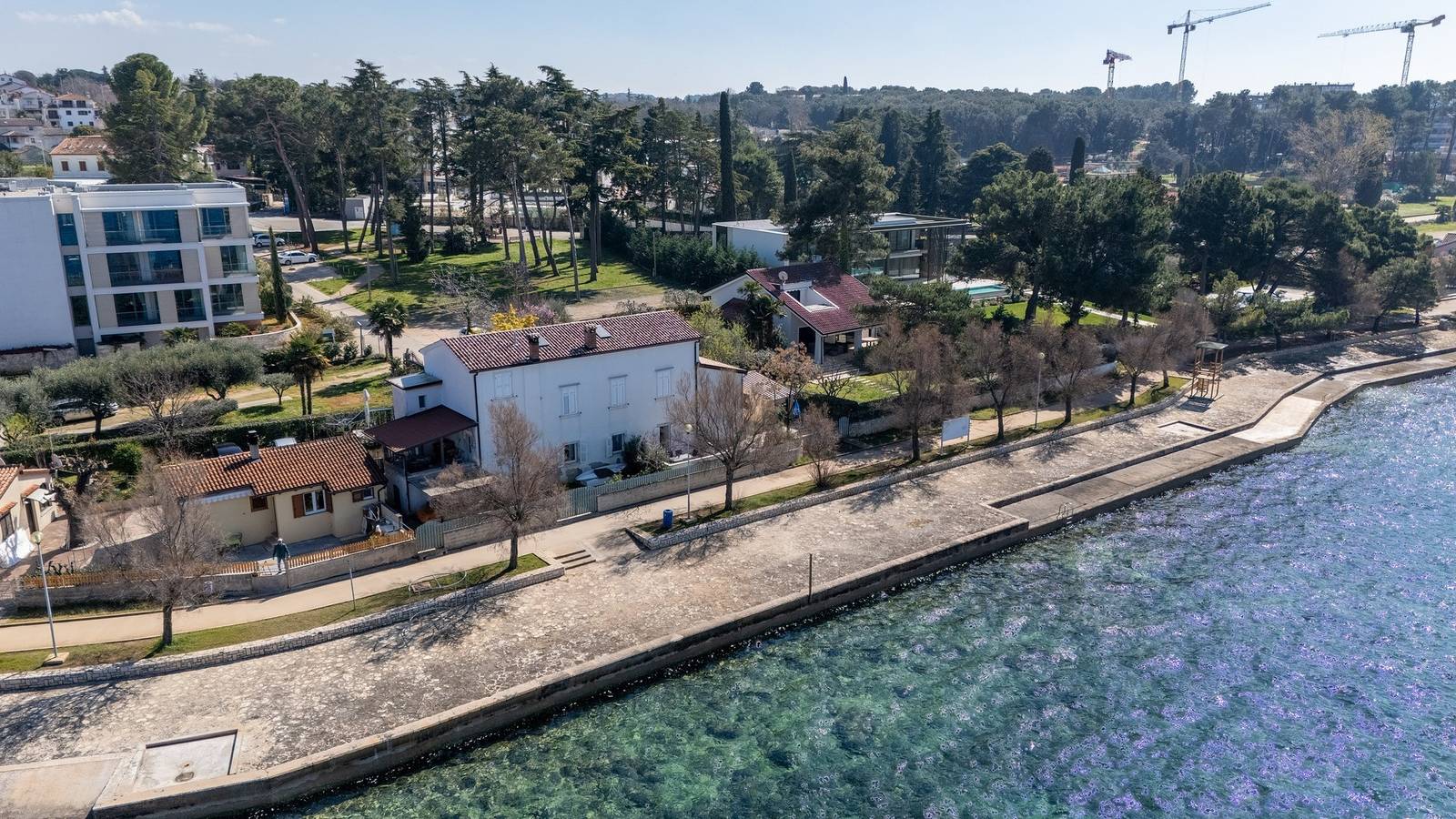 Casa Bugarin mit direktem Zugang zum Strand, in erster Reihe zum Meer in Poreč, Grad Poreč