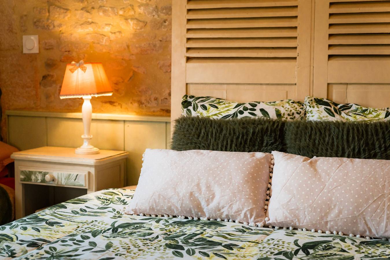 Bed and Breakfast 'Chambre Romance' con Terraza Privada, Wi-Fi y Aire Acondicionado in Ryes, Región de Bayeux