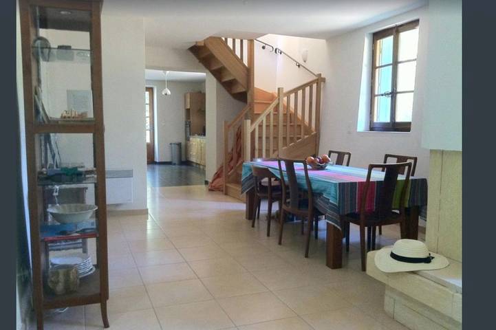 Location de vacances pour 8 personnes, avec vue et jardin à Saint-Laurent-le-Minier - 3