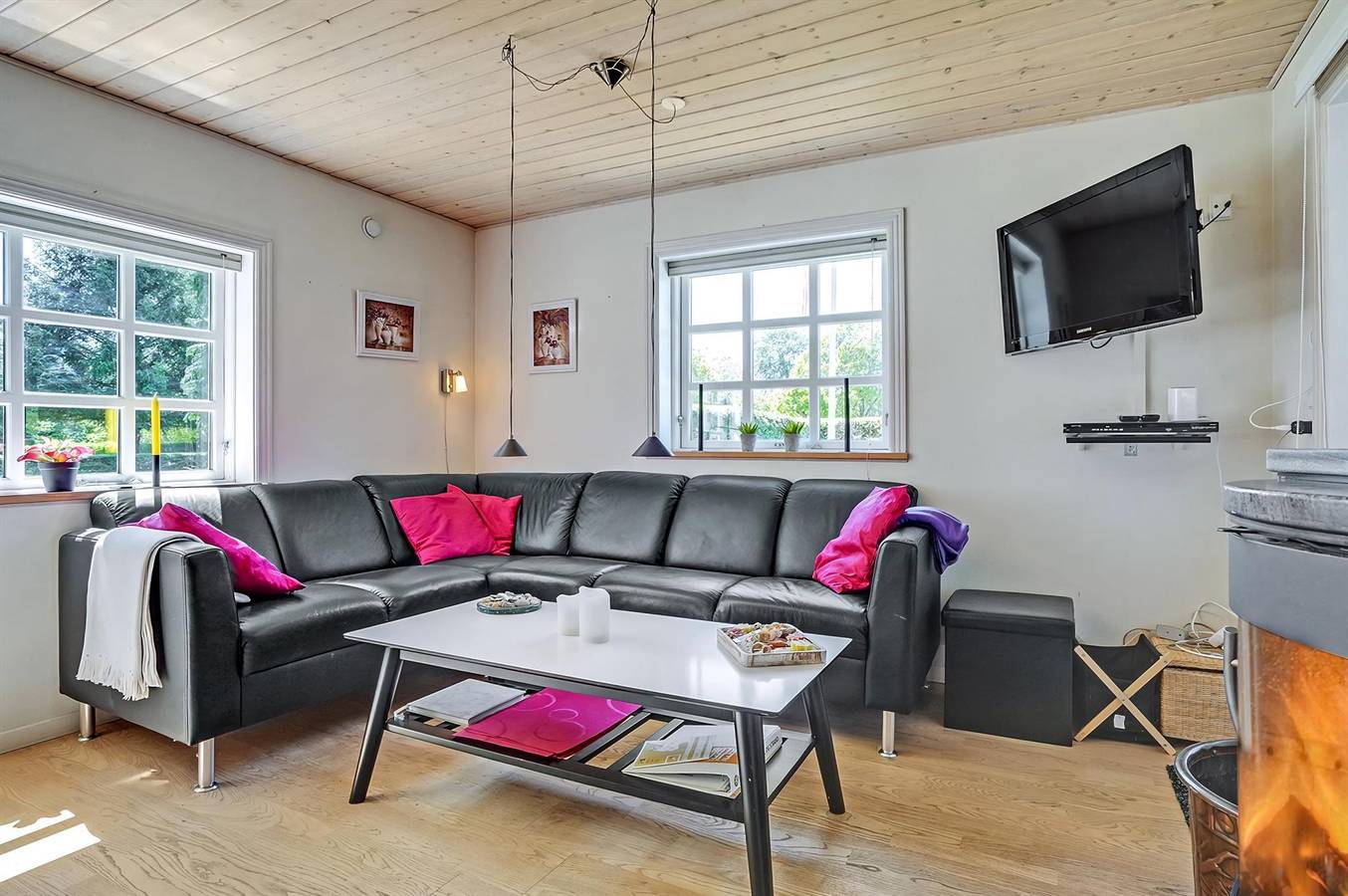 Awesome home in Glesborg w/ Wifi and 3 Bedrooms in Fjellerup Strand, Djursland