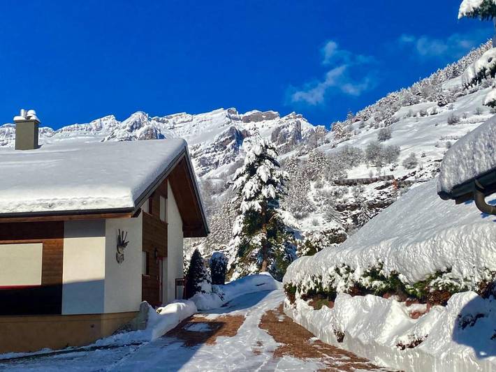 Gîte pour 5 personnes, avec jardin et vue, adapté aux familles à Albinen - 3