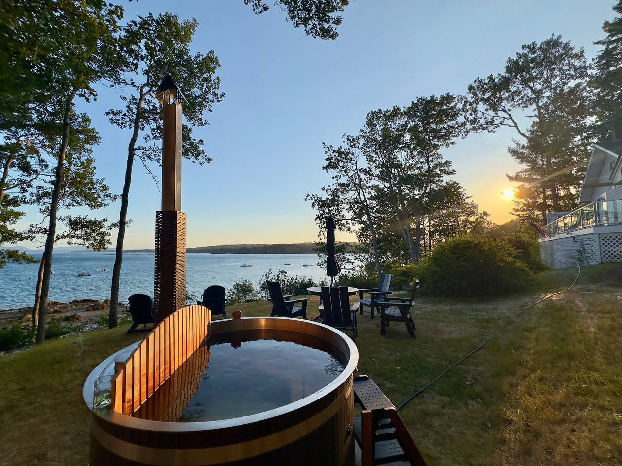 Lucky Stone Retreat - private beach & Acadia view in Maine