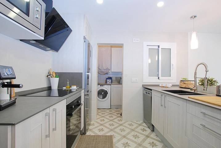 Apartamento de vacaciones para 4 personas, con vistas y balcón - 1