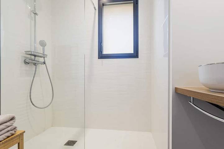 Gîte pour 2 personnes, avec jardin et piscine à Port-Saint-Père - 4