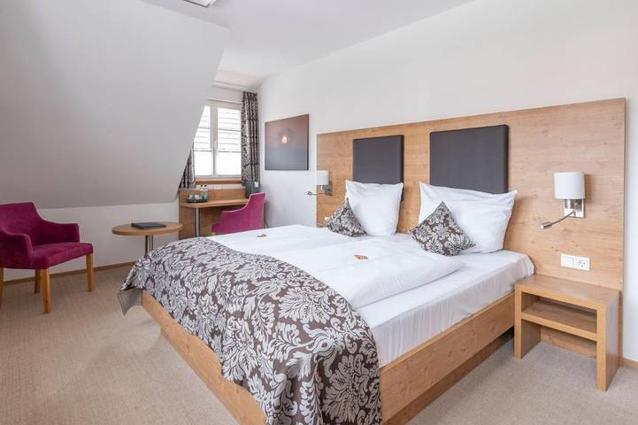 Hotel für 2 Personen, mit Terrasse und Sauna in Warburg - 4