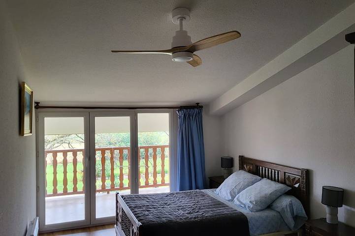 Gîte pour 6 personnes, avec jardin à Puydarrieux - 4