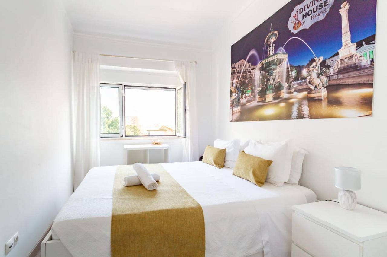 Divine House of Graça in Graça, São Vicente (Lisbonne)