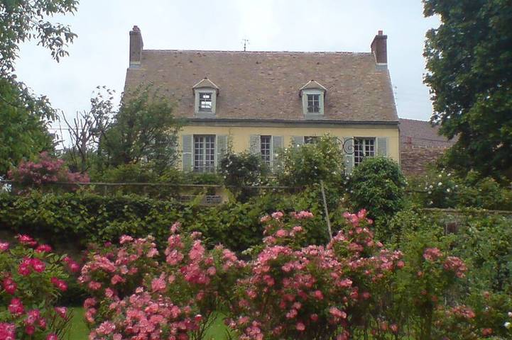 Gîte pour 13 personnes, avec jardin et terrasse à Château-sur-Epte