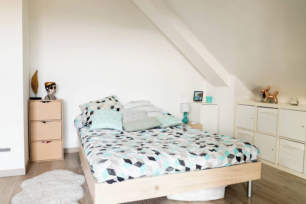Villa with jacuzzi, 5 bedrooms - ideal for families in Inzinzac-Lochrist, Lorient region