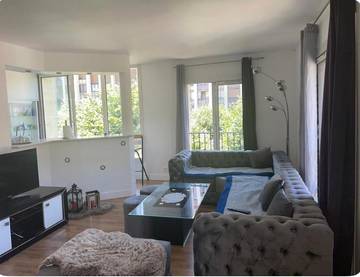 Gîte pour 3 personnes, avec jacuzzi et balcon dans Meudon-la-Forêt