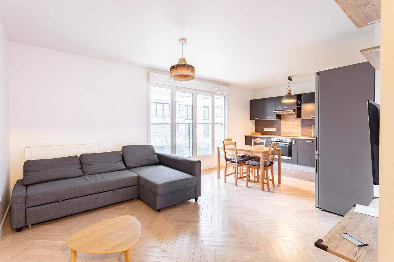 Appartement entier, Apart neuf quartier sympa in Bois-Colombes, Hauts-de-Seine