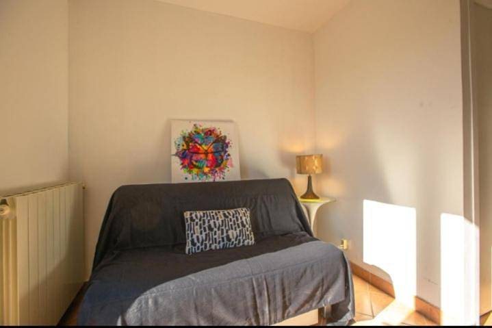 Location de vacances pour 3 personnes, avec terrasse ainsi que jardin et vue à Bastelicaccia - 3